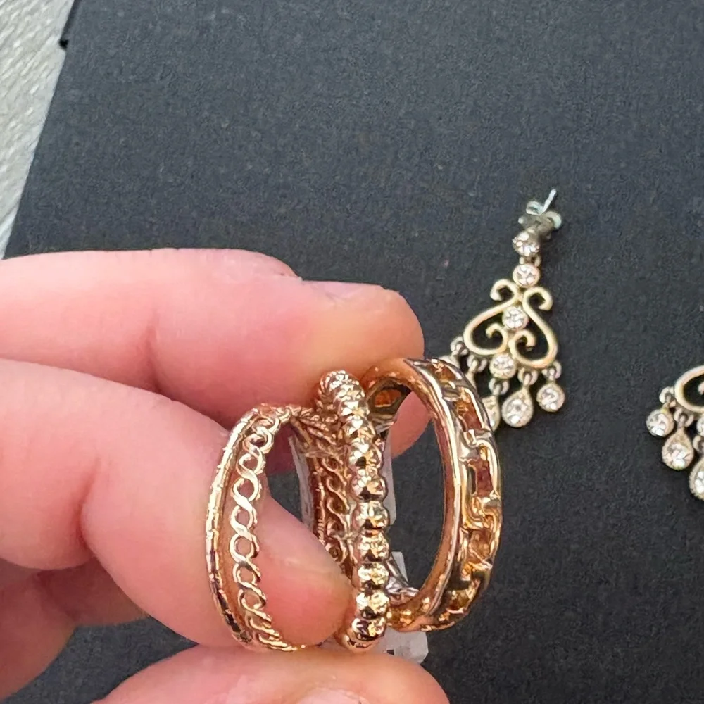 Elegant Gold Jewelry Set - 3 Earrings, Set of 3 Rings, and Necklace! -NWT - Picture 7 of 7